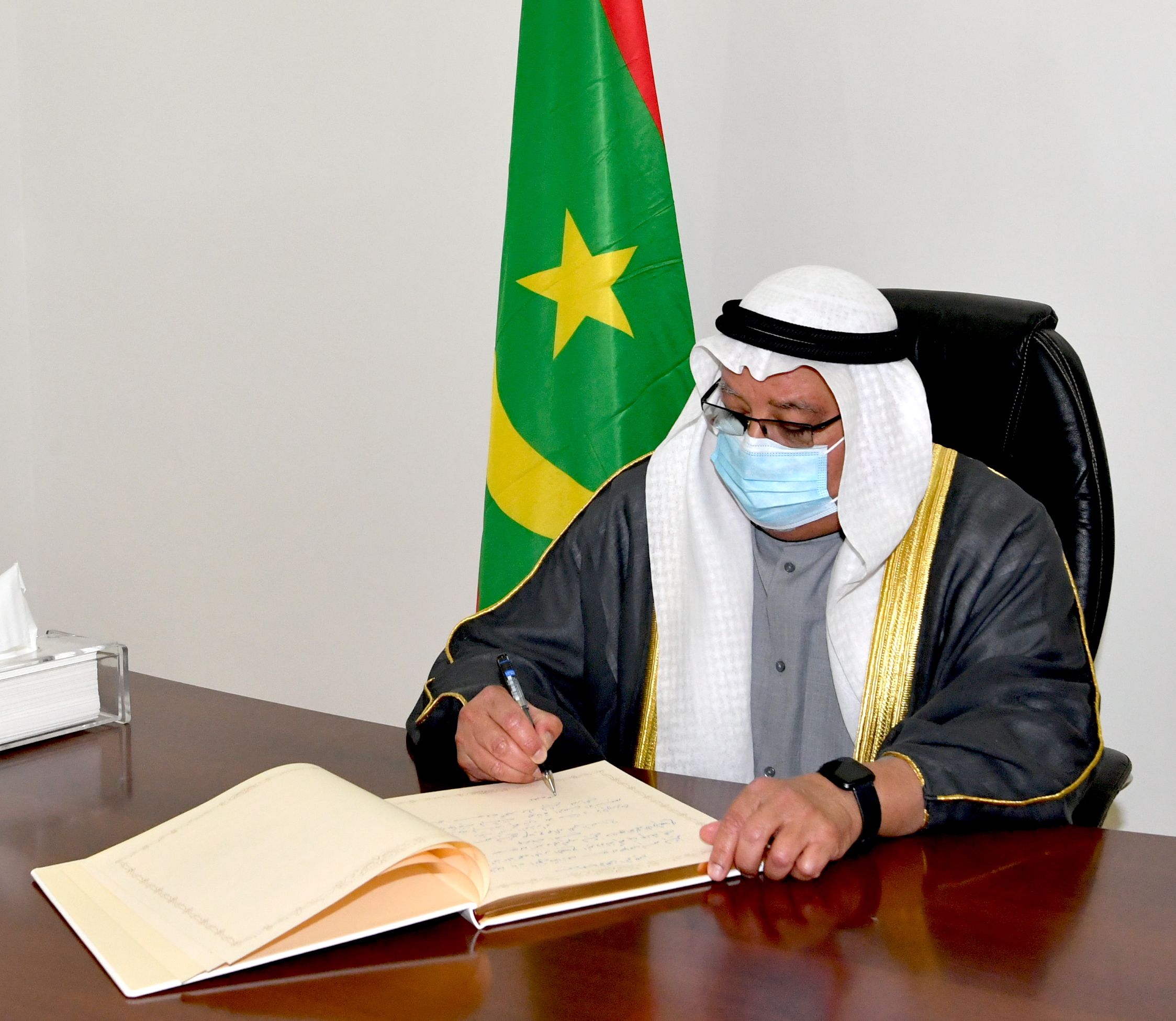 Minister of Amiri Diwan Affairs condolences over the demise of the former President