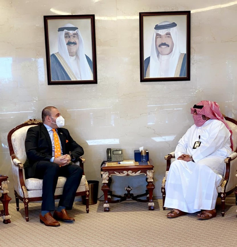 رئيس جهاز الأمن الوطني أثناء مباحثاته مع سفير بعثة الاتحاد الأوروبي لدى دولة الكويت