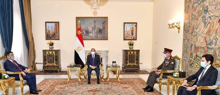 الرئيس المصري خلال اجتماعه مع وزير الدفاع العراقي