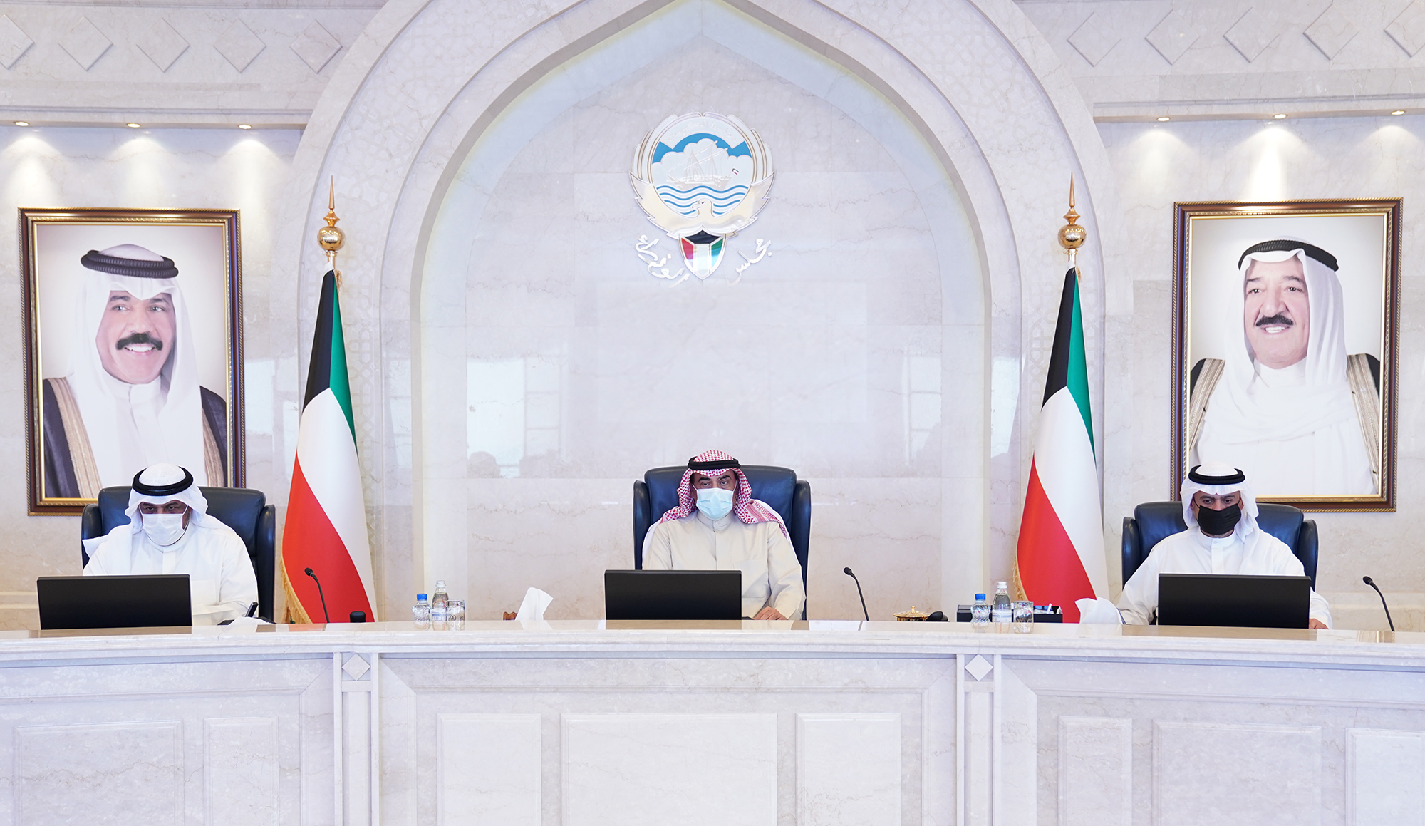 كونا Kuwaiti holds extraordinary meeting