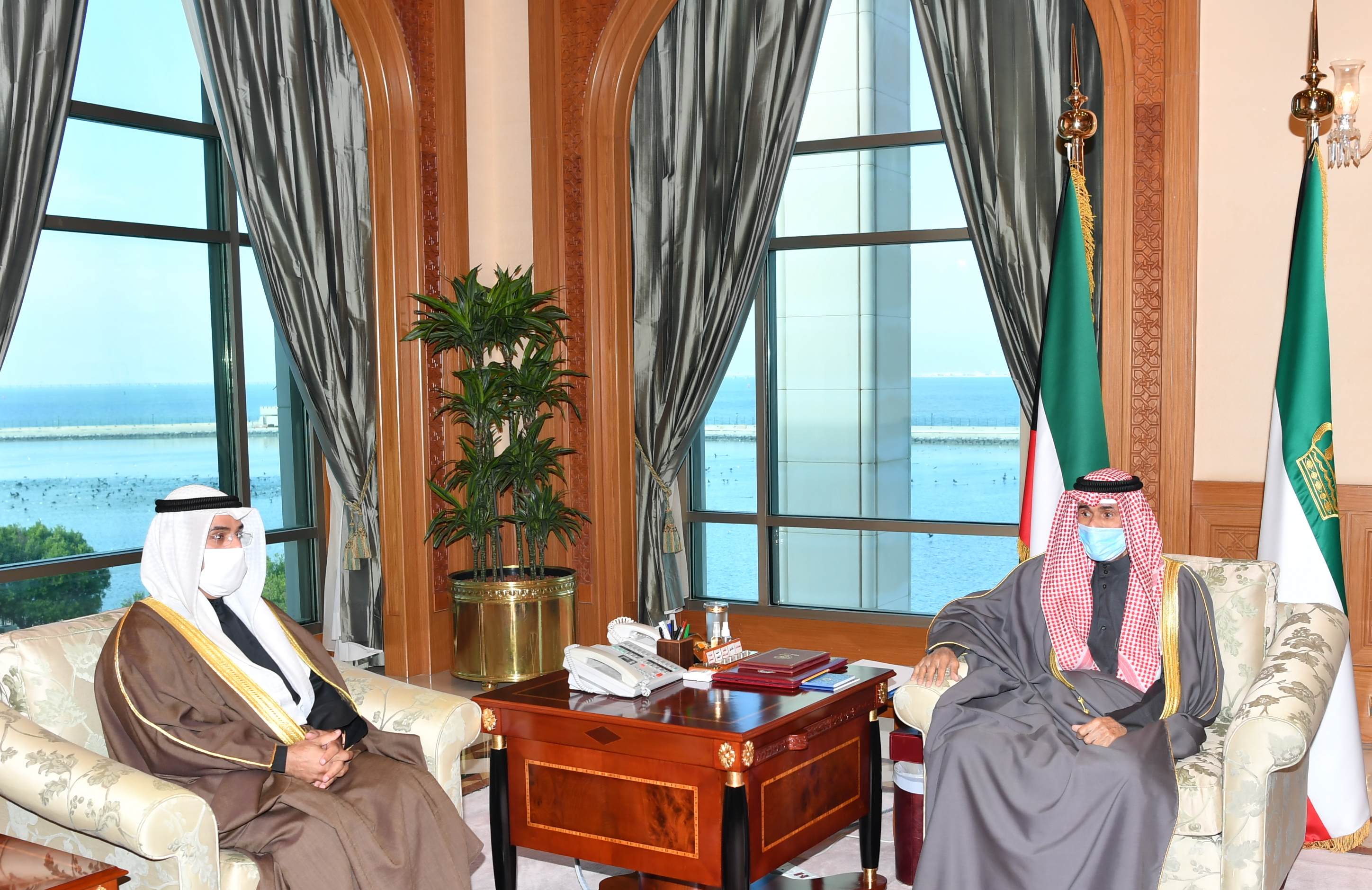 سمو أمير البلاد يستقبل الأمين العام لمجلس التعاون لدول الخليج العربية الدكتور نايف الحجرف