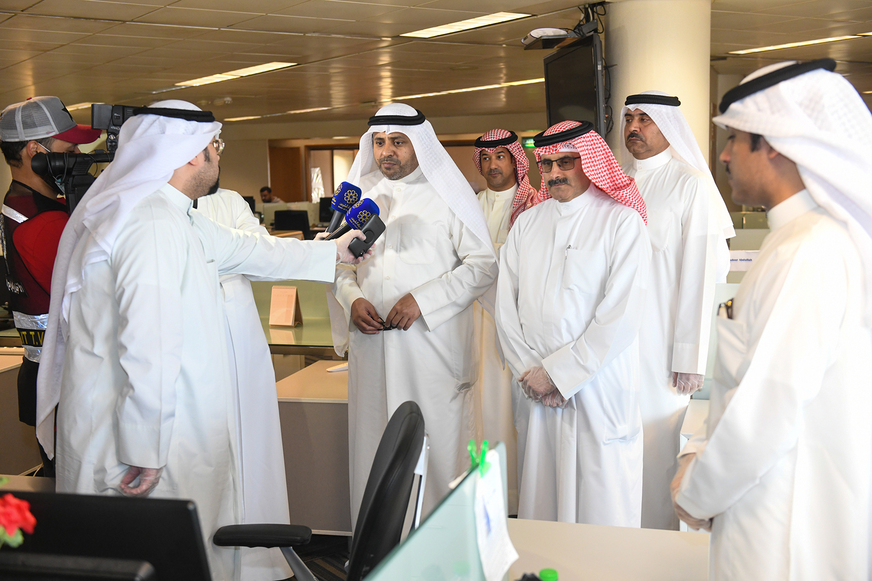 Minister of Information Mohammad Al-Jabri visits KUNA headquarters