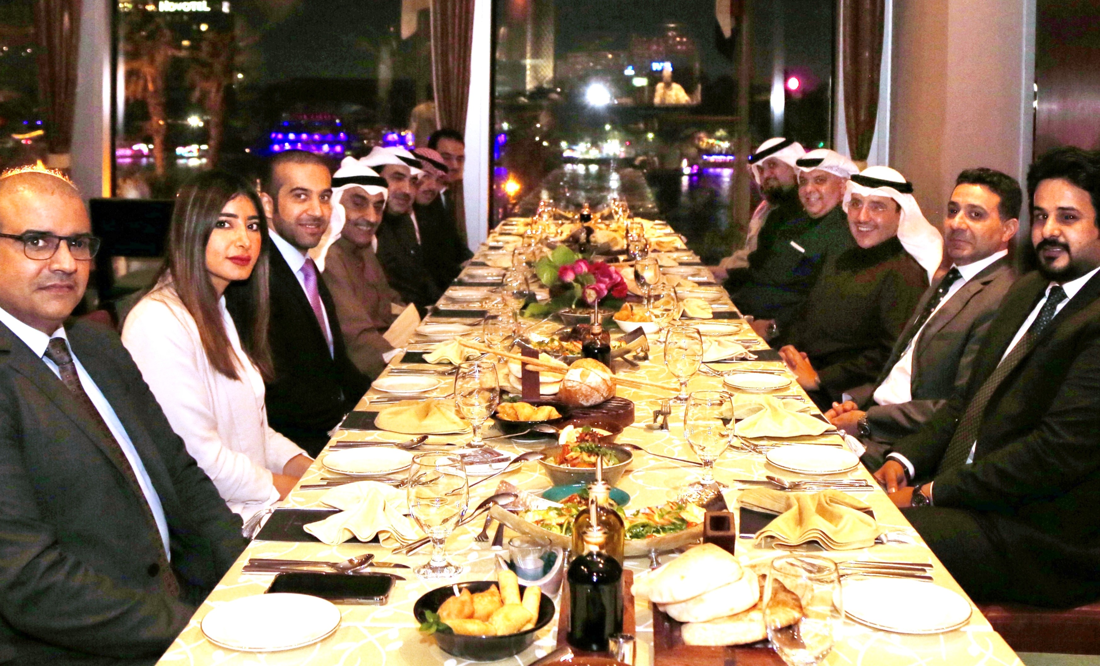 Kuwait Foreign Minister attends dinner banquet