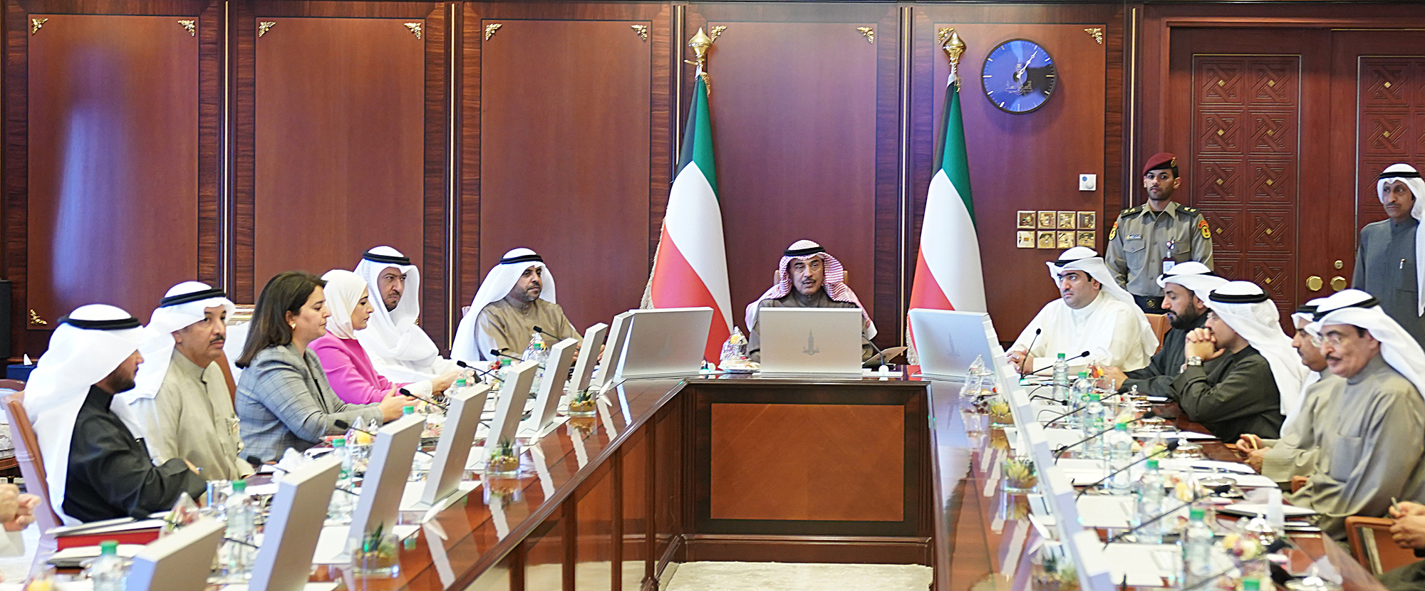 سمو الشيخ صباح خالد الحمد الصباح يترأس الاجتماع الاستثنائي لمجلس الوزراء