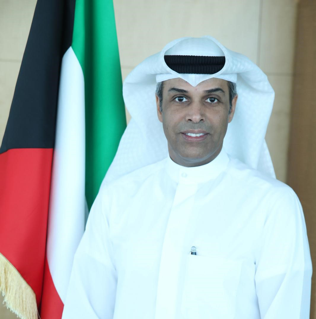 وزير النفط ووزير الكهرباء والماء بالوكالة الدكتور خالد الفاضل