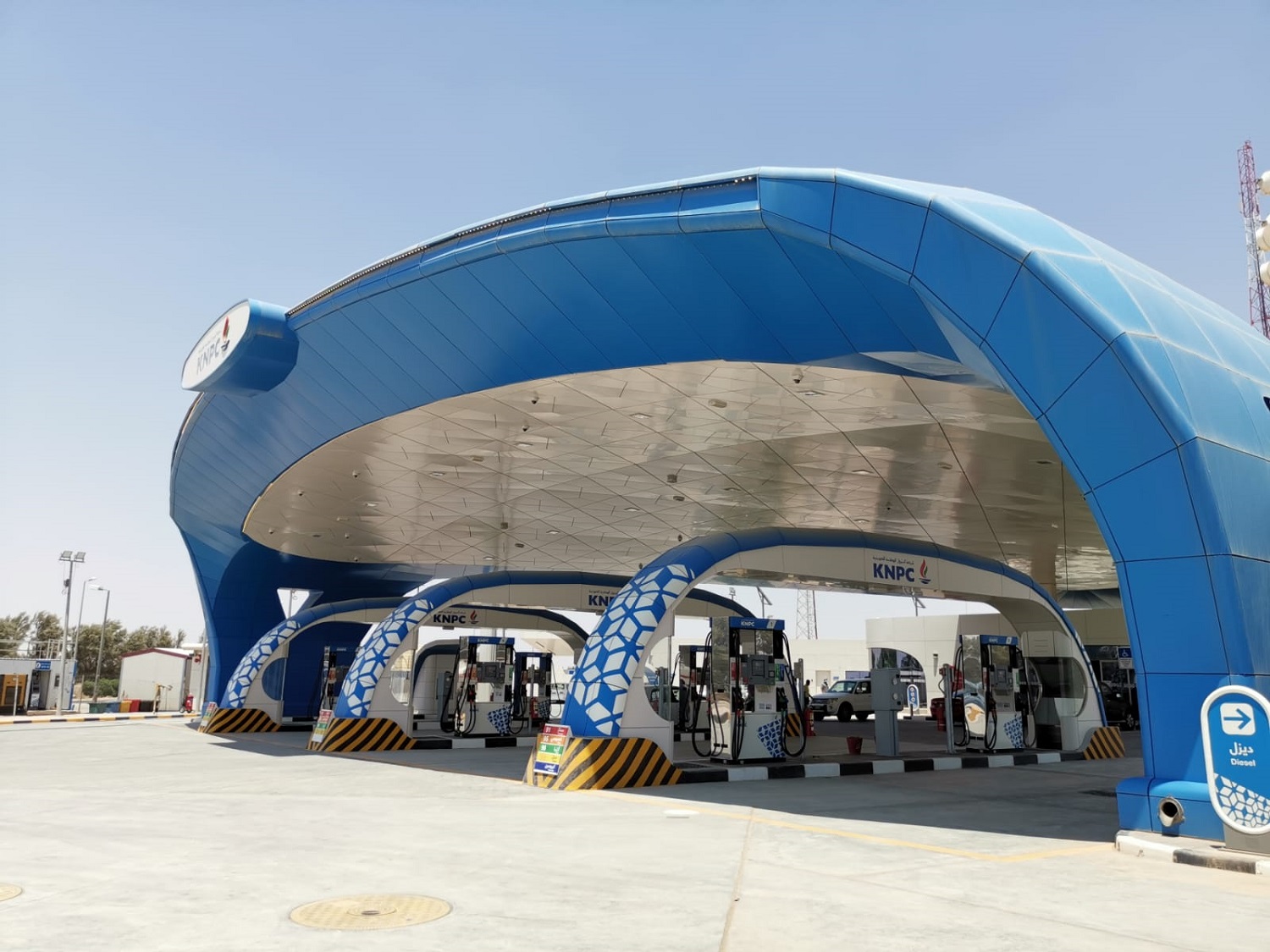 KNPC inaugurates new fuel station in Al-Abdali