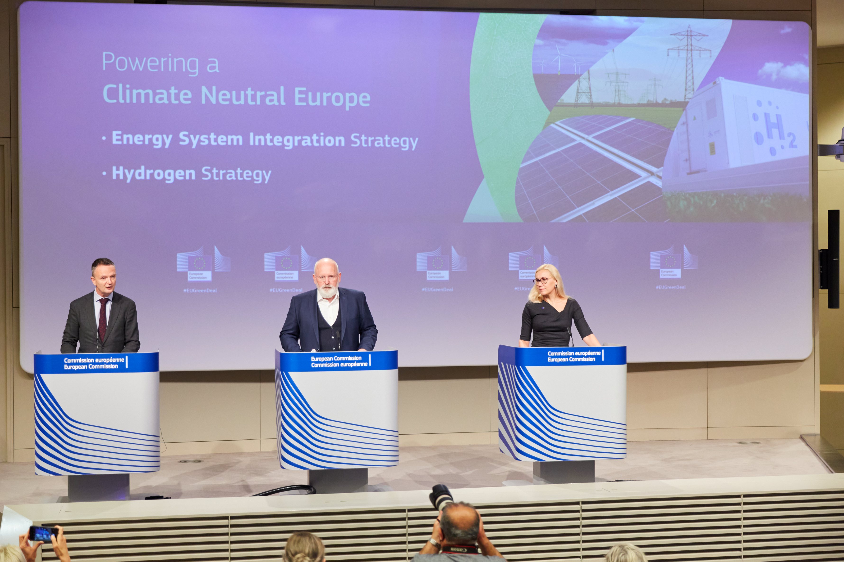 EU unveils plans for future energy system