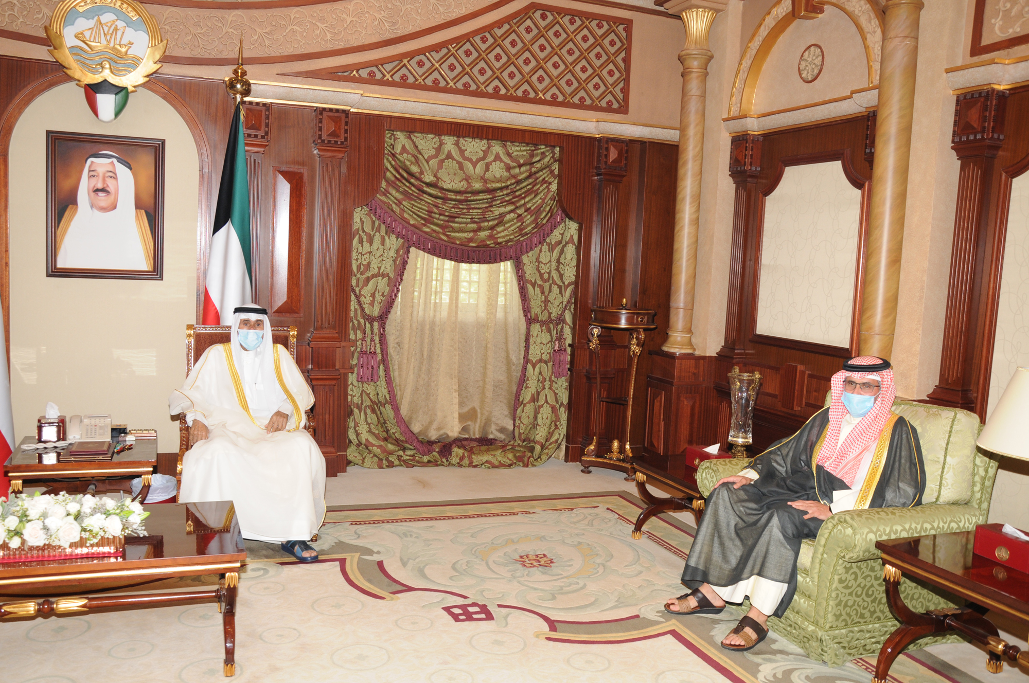 HH the Deputy Amir and Crown Prince received Kuwait News Agency's Board Chairman and Director General