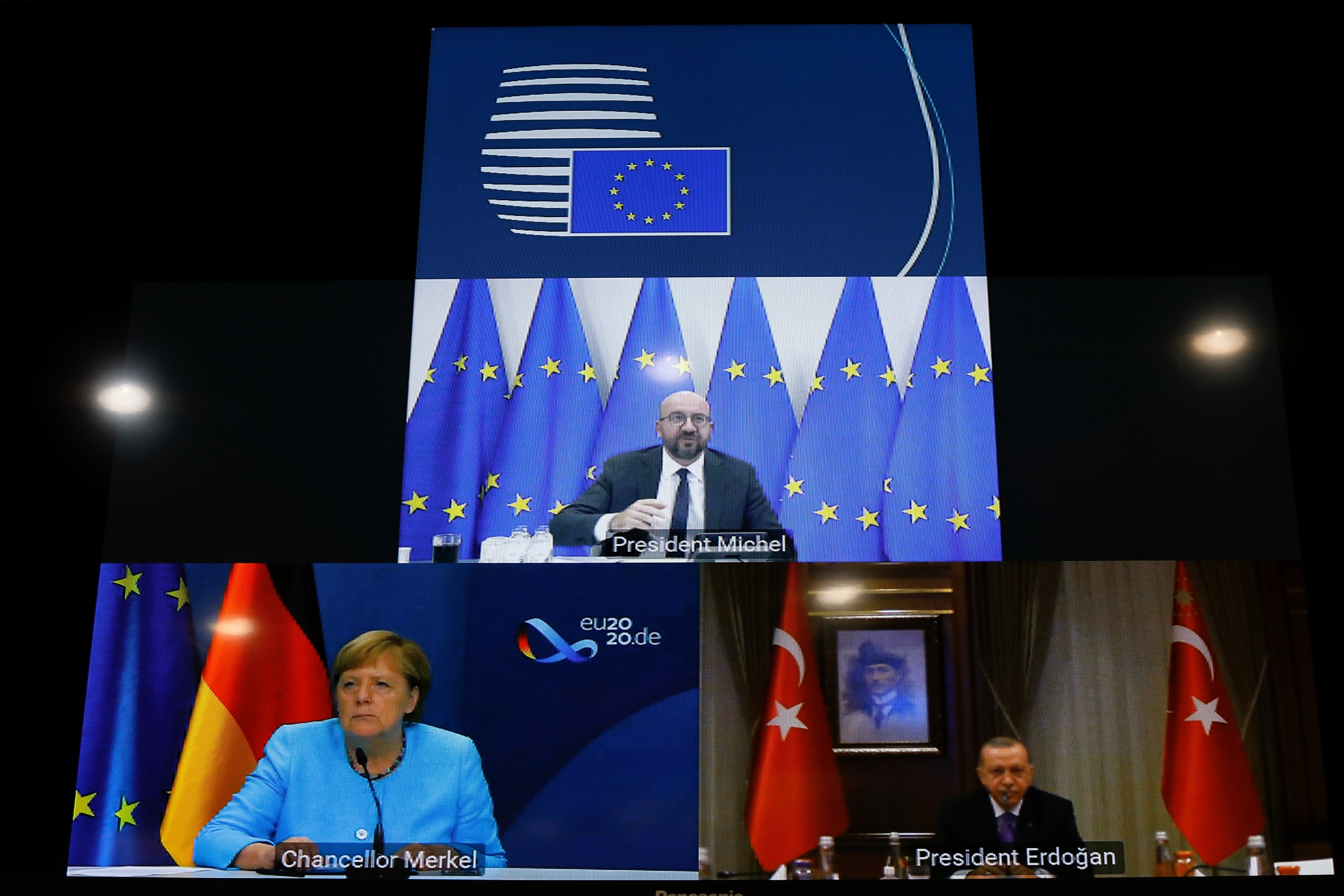 قمة ثلاثية جمعت الرئيس التركي ورئيس المجلس الأوروبي والمستشارة الألمانية عبر تقنية الاتصال بالفيديو