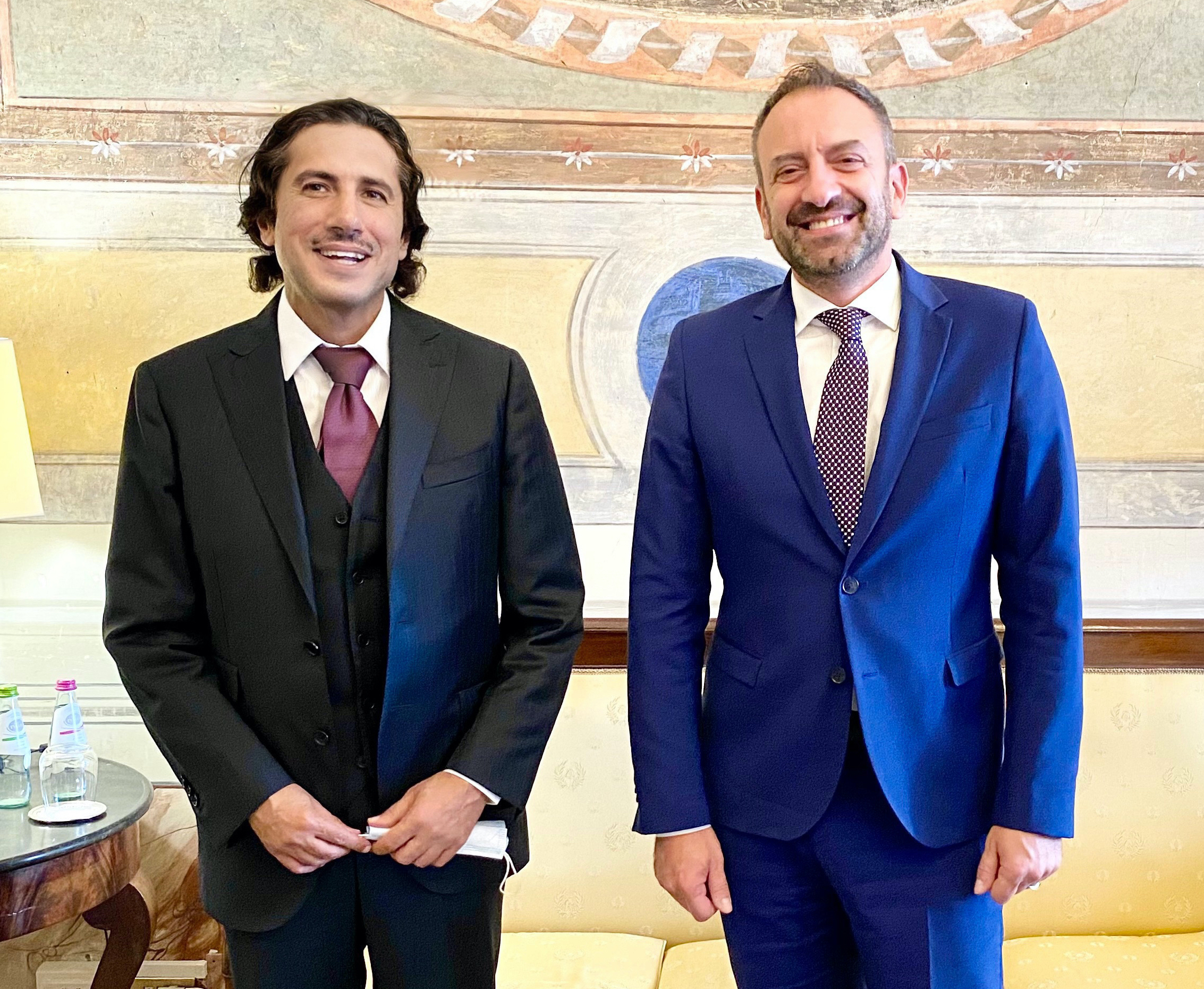 سفير الكويت لدى إيطاليا مع وزير خارجية سان مارينو لوكا باكاري