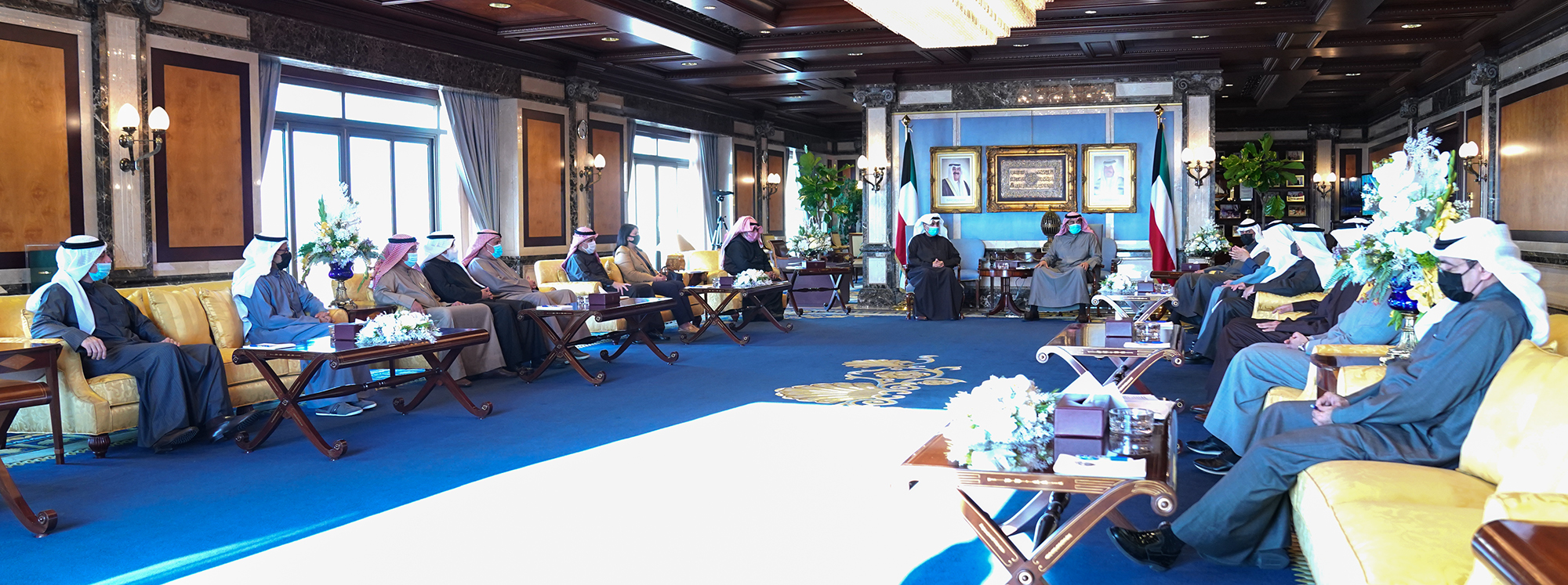 سمو رئيس الوزراء خلال استقبال نائب رئيس مجلس الوزراء ووزير الدفاع وأصحاب المعالي الوزراء