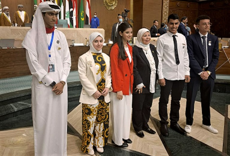Le Parlement arabe rend hommage aux jeunes.
