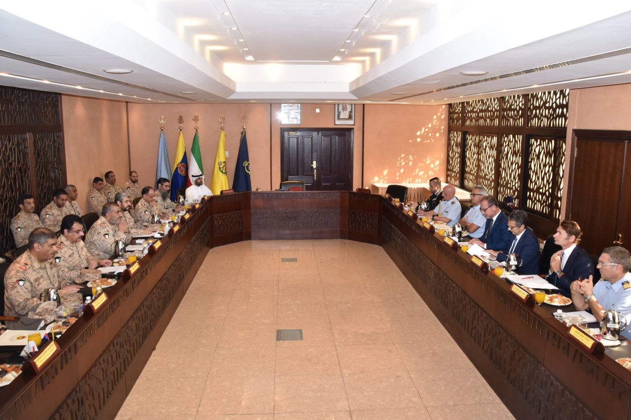Kuwait army chief meets Italian military official
