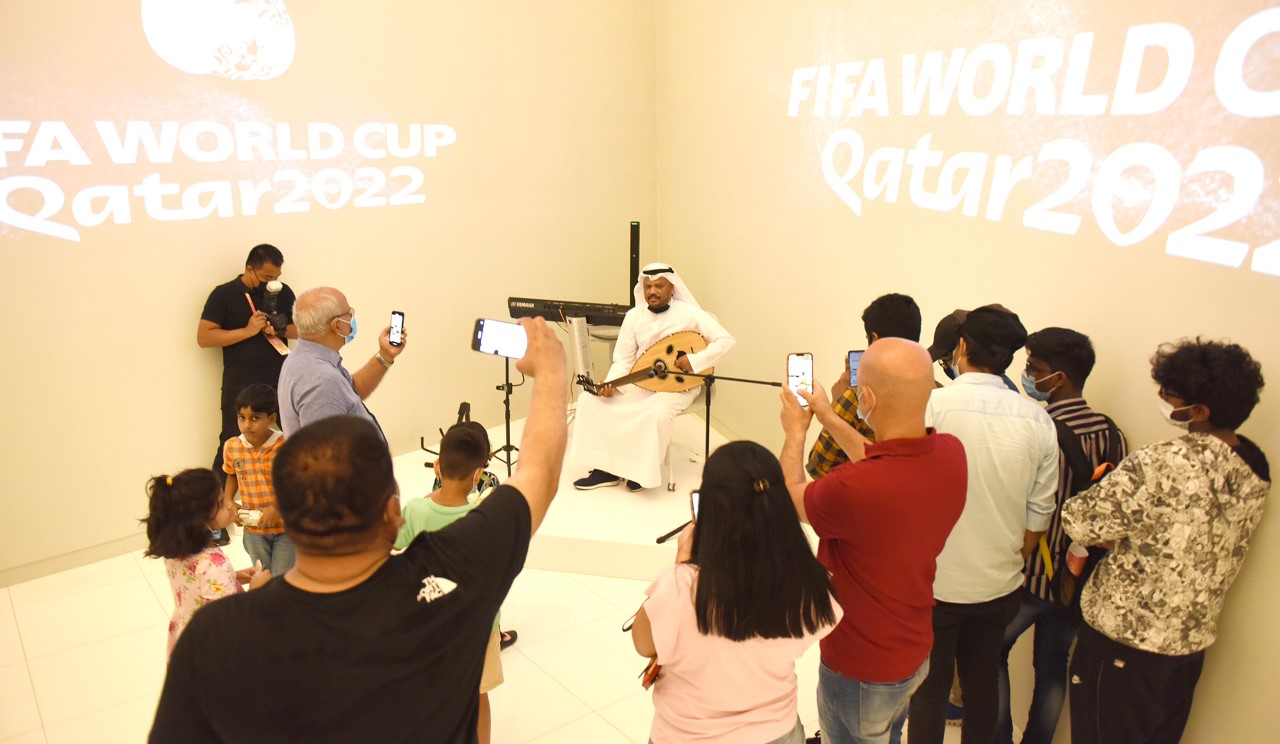جناح قطر يجذب الزوار من مختلف الجنسيات
