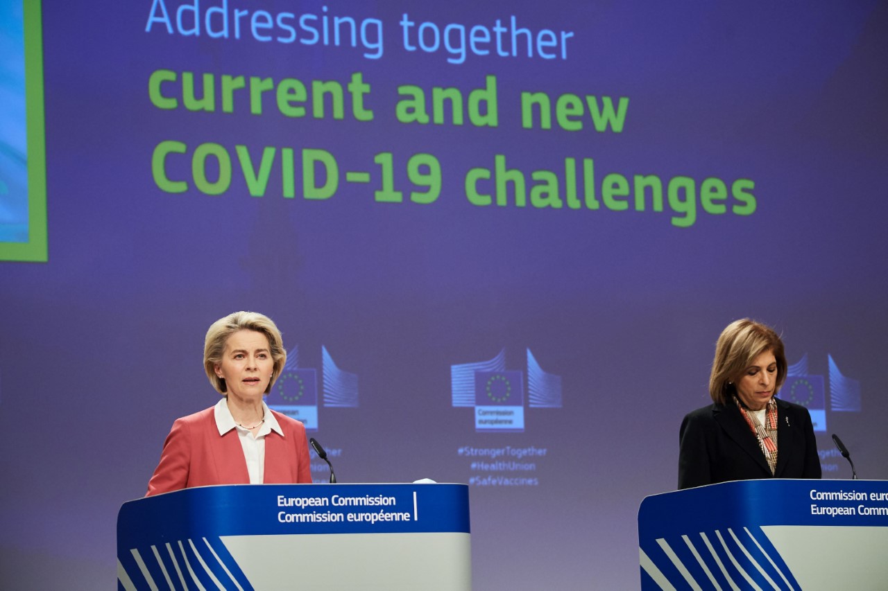 European Commission President Ursula von der Leyen and EU health Commissioner Stella Kyriakides