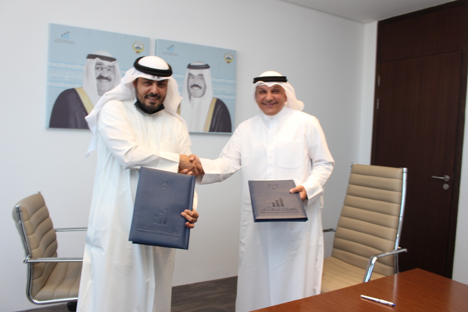 KUNA Youths ministry, Kuwait Society of Lawyers sign cooperation document