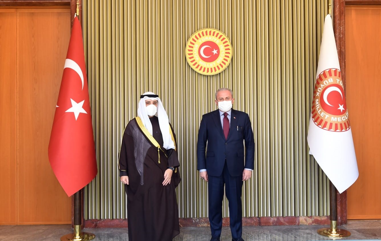 وزير الخارجية الكويتي يلتقي رئيس برلمان الجمهورية التركية