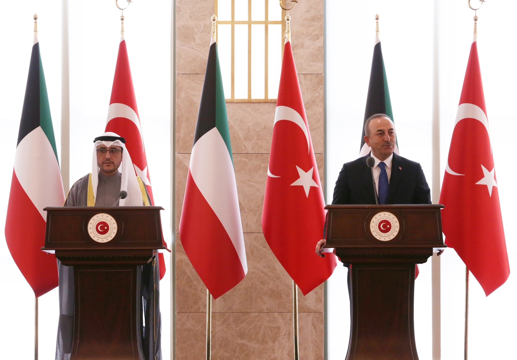 Foreign Minister Sheikh Dr. Ahmad Nasser Al-Mohammad Al-Sabah in the joint press conference with his Turkish counterpart Mevlut Cavusoglu
