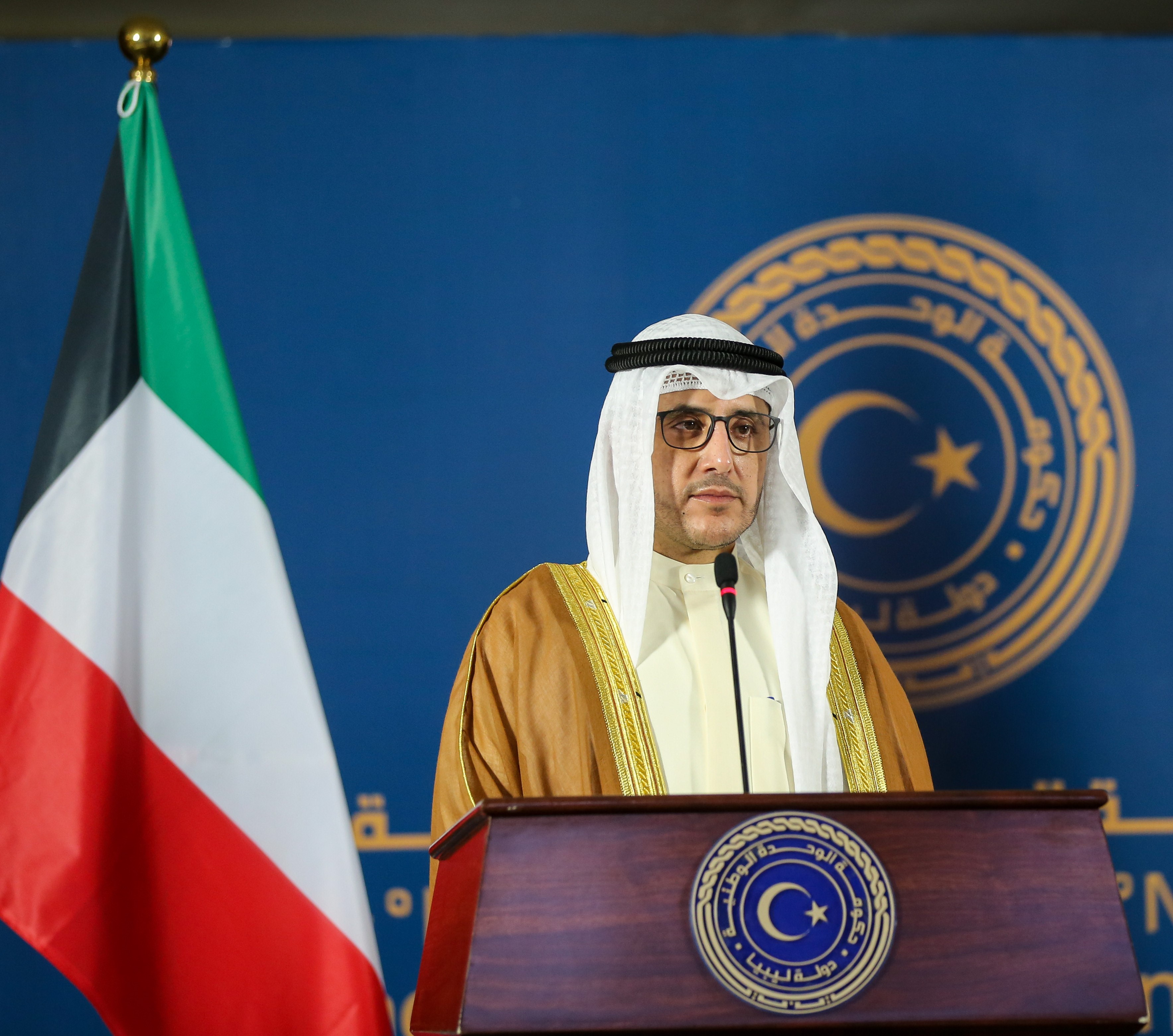 وزير الخارجية الشيخ الدكتور أحمد ناصر المحمد الصباح خلال المؤتمر الصحفي