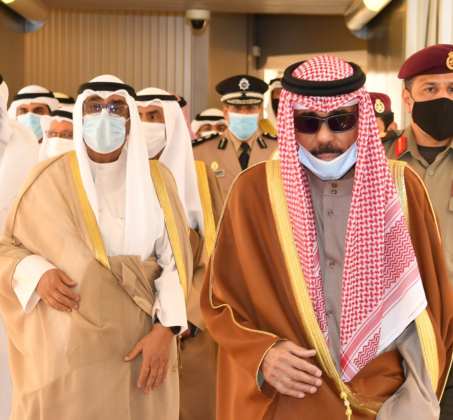 Шейх зайед фото. Романы про шейхов. Пленница шейха. Шейх сауд бин сакр аль-касими семья. Шейх читать.