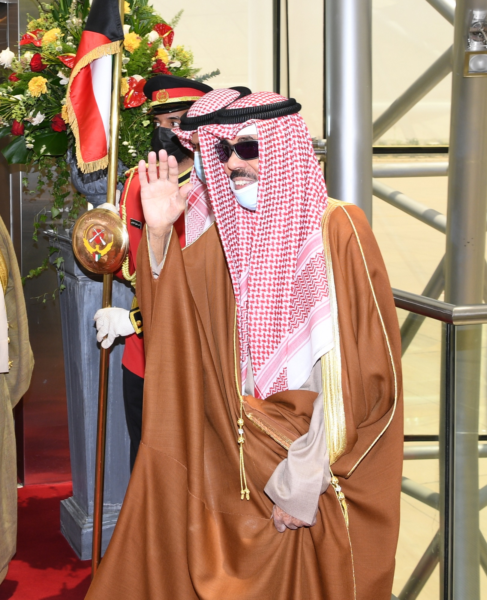 HH the Amir during his departure to Germany