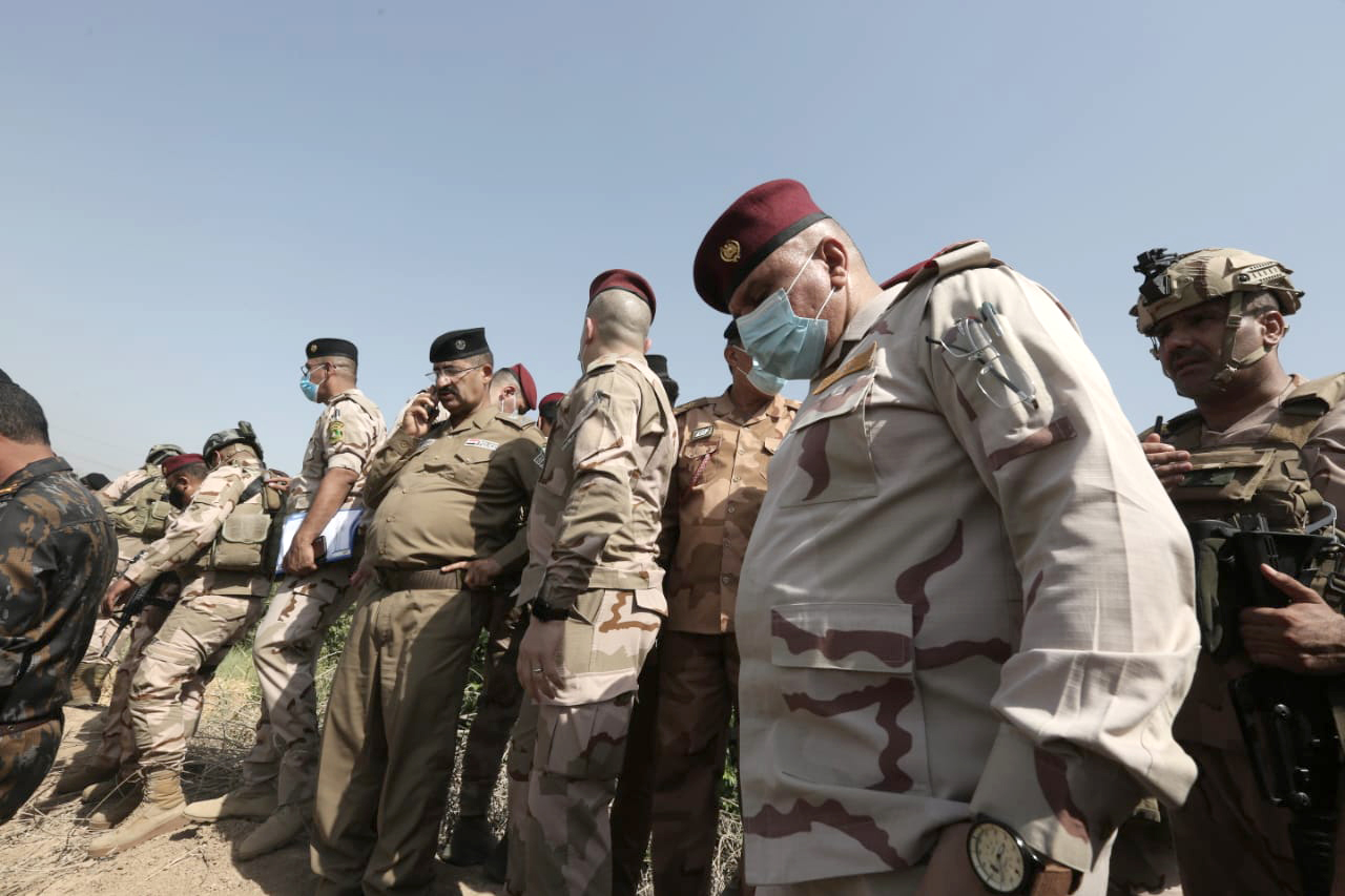 Le vice-commandant des opérations communes, le général Abdel Amir Al-Chamri et plusieurs autres hauts chefs sécuritaires.