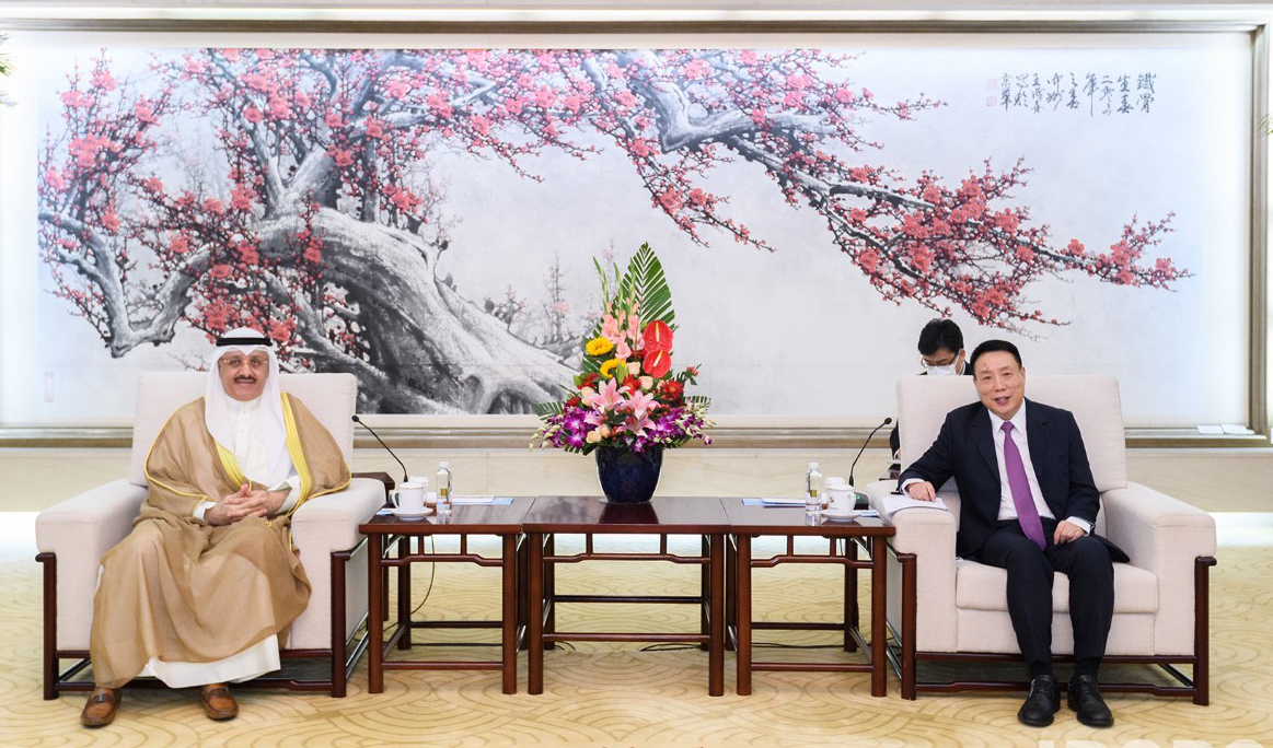 Kuwait Ambassador in Beijing Samih Hayat at a meeting with deputy minister of Central Foreign Affairs Commission of the Communist Party of China (CPC)