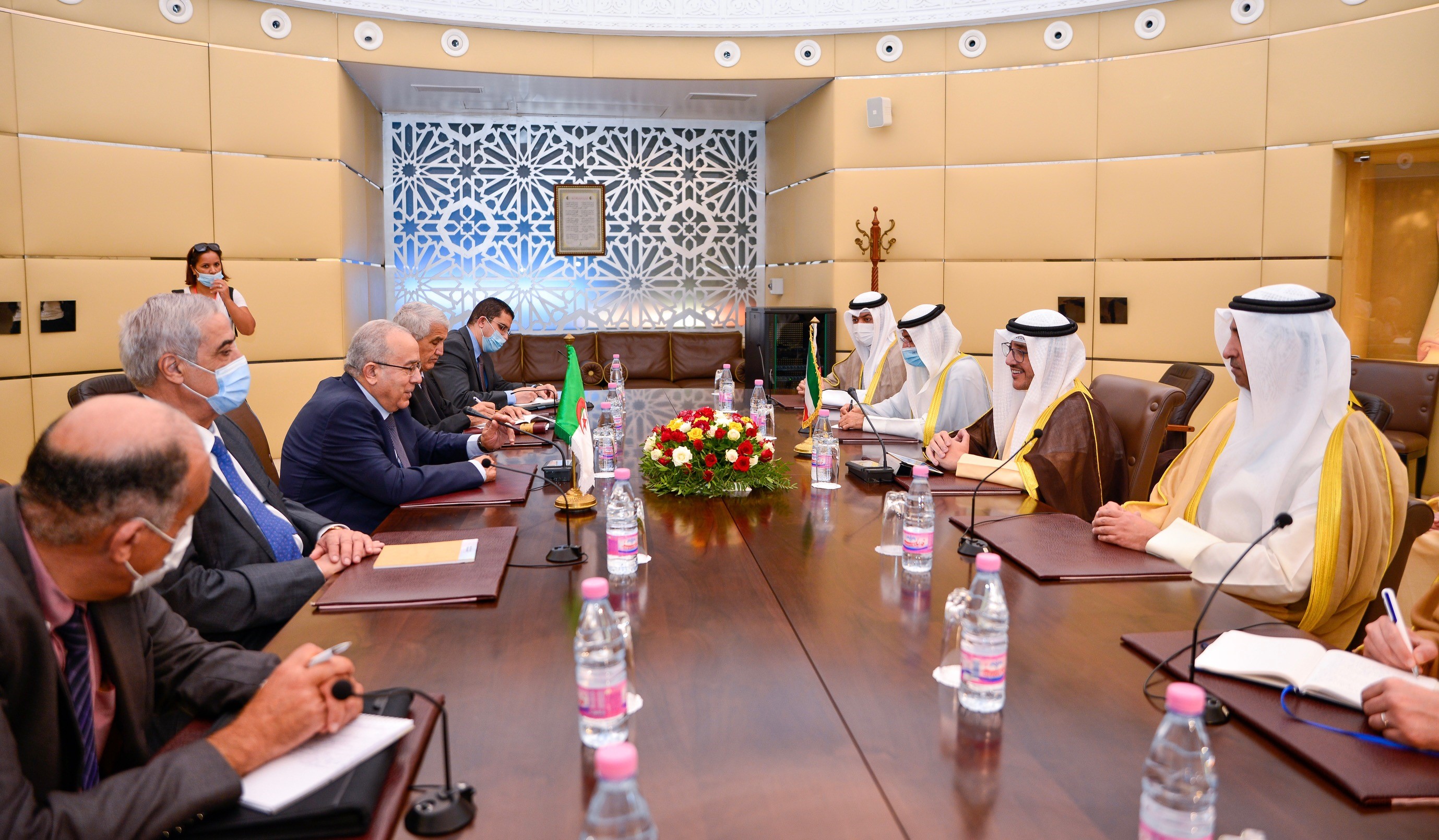 His Highness the Amir's representative, Foreign Minister meets with Algerian counterpart