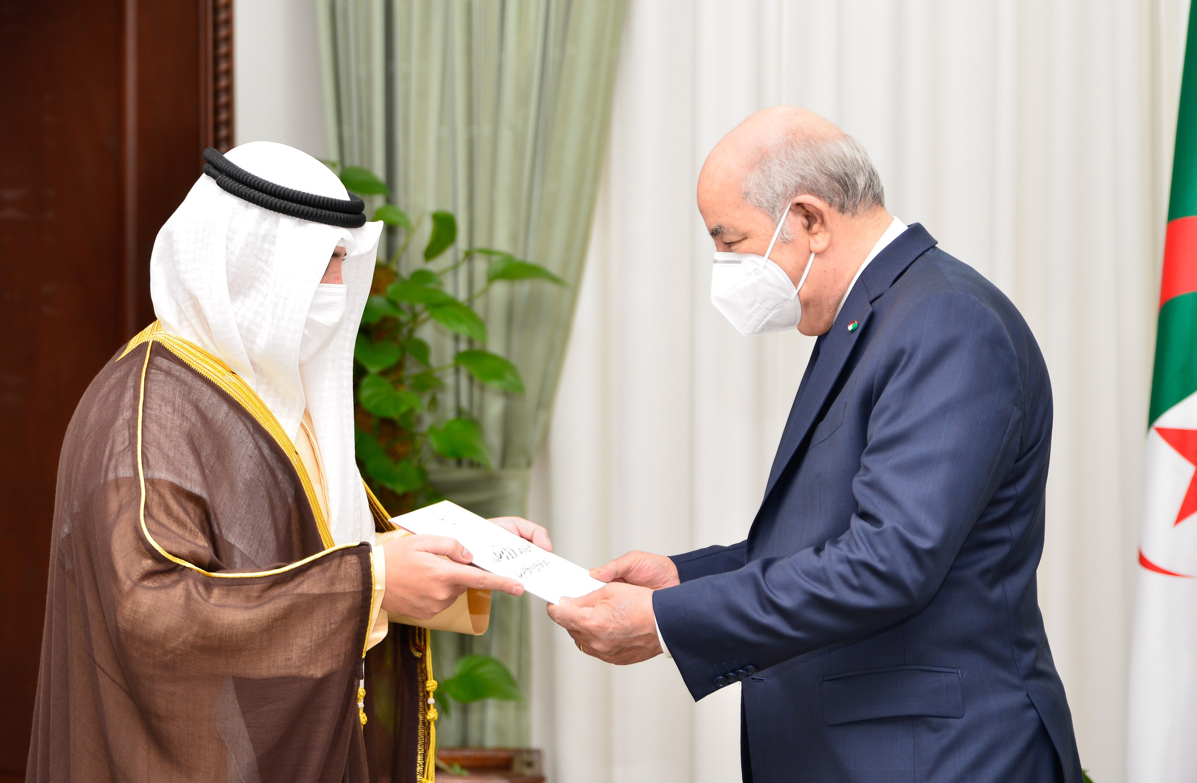 Kuwaiti Foreign Minister hands the written letter from His Highness the Amir to the Algerian president