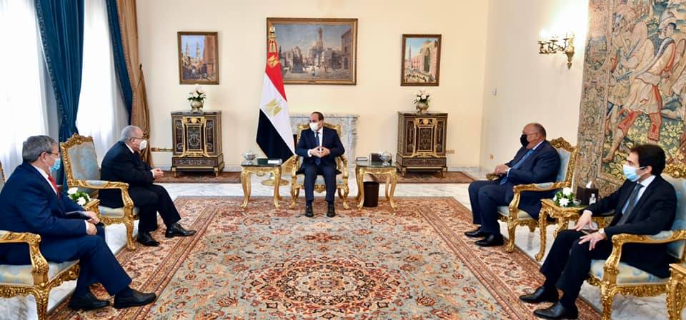 الرئيس المصري عبد الفتاح السيسي يلتقي  وزير الشؤون الخارجية الجزائرية رمطان لعمامرة