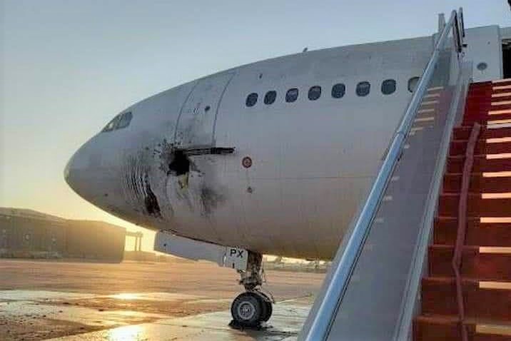 L'attaque a causé des dégâts sur un avion civil.