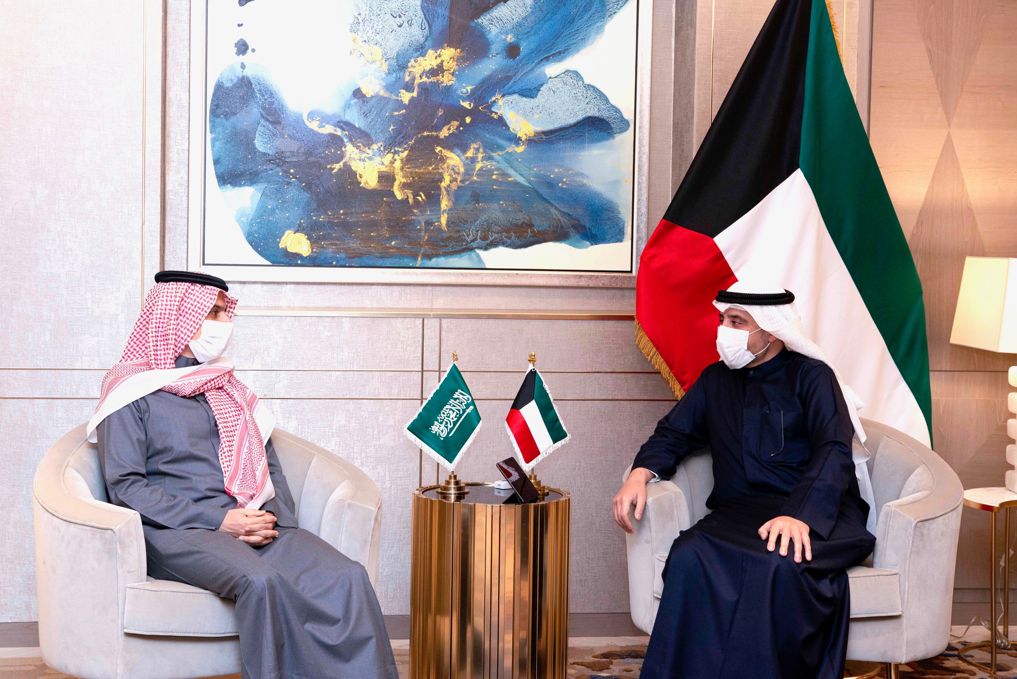 وزير الخارجية الكويتي خلال استقبال وزير خارجية المملكة العربية السعودية