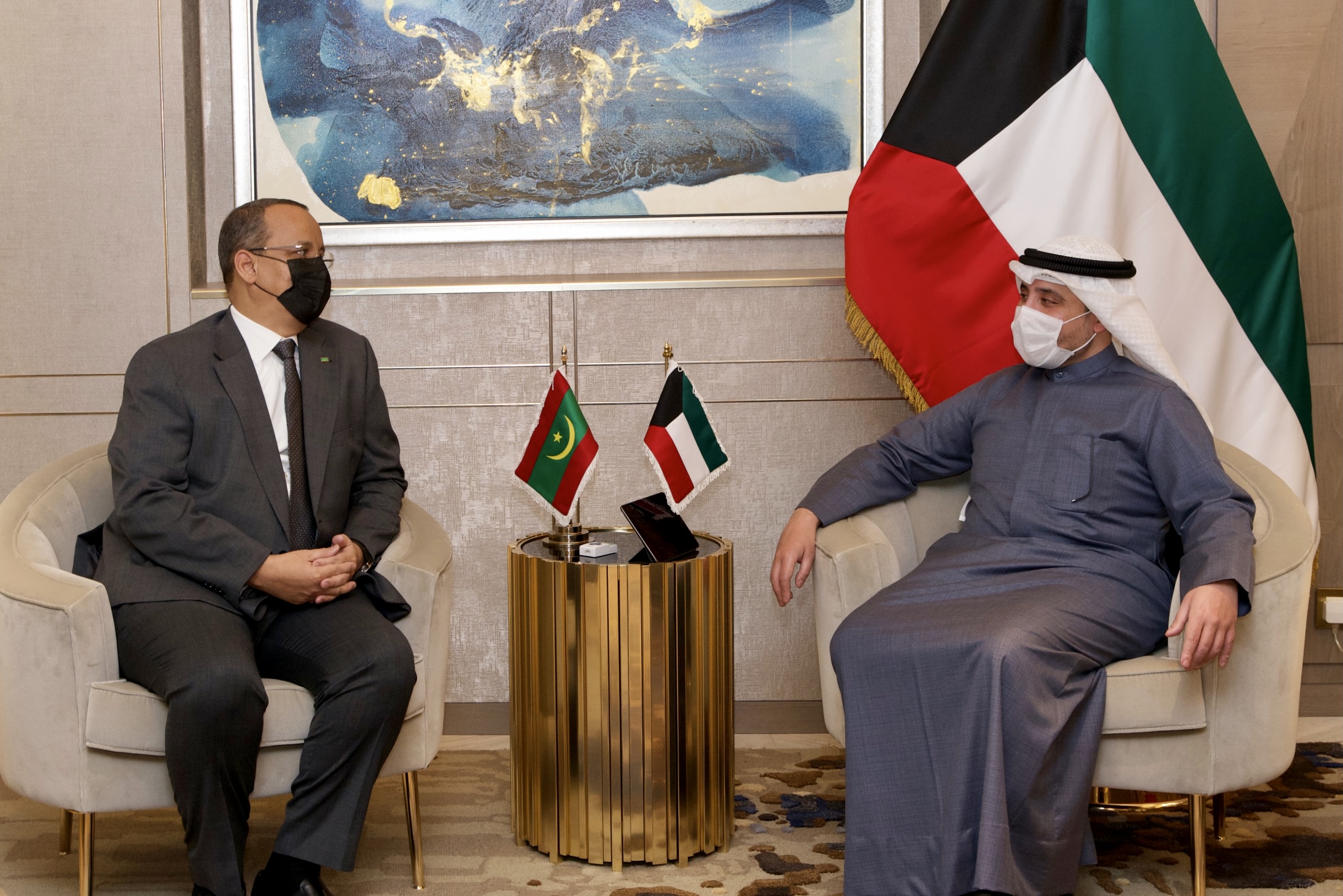 وزير الخارجية ونظيره الموريتاني يبحثان العلاقات الثنائية والمواضيع المطروحة على الاجتماع التشاوري العربي