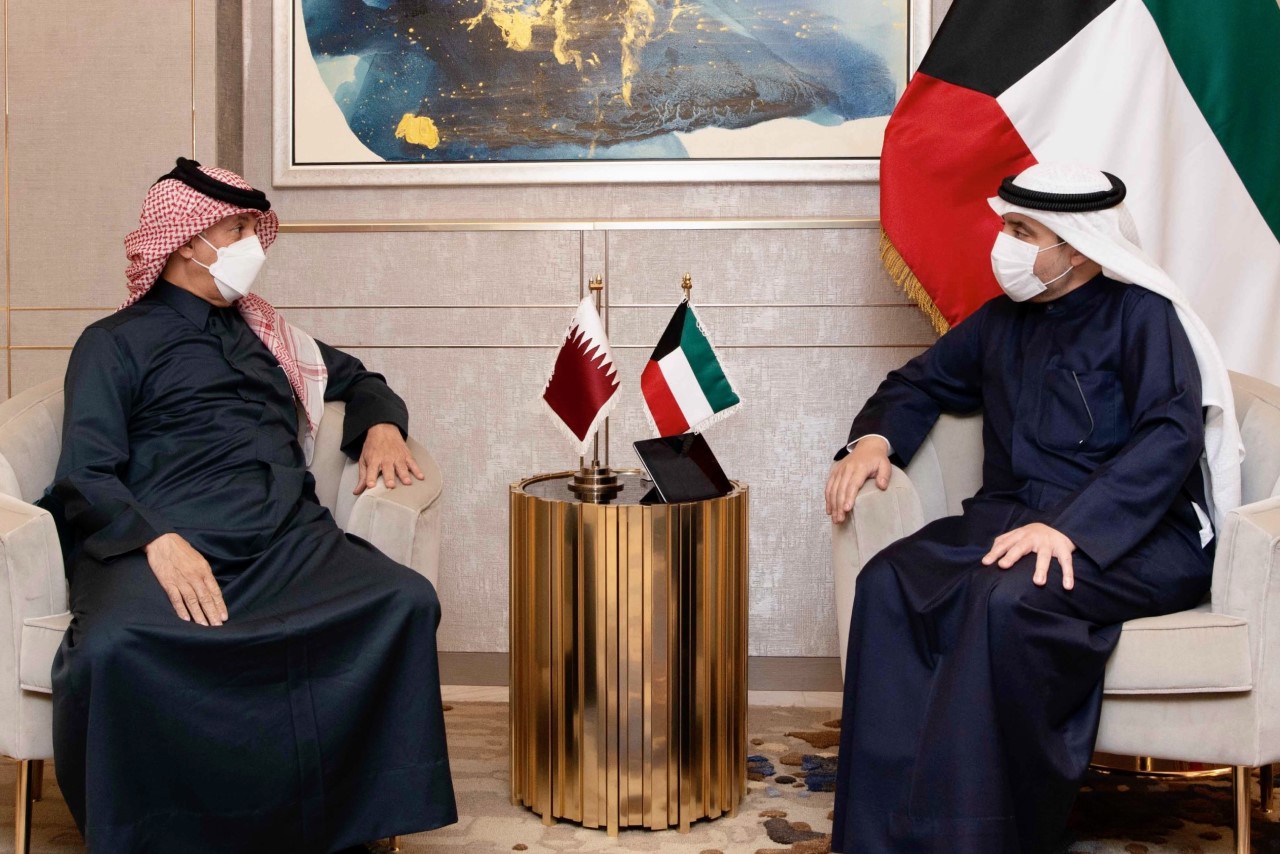 وزير الخارجية الكويتي خلال استقبال وزير الدولة للشؤون الخارجية القطري