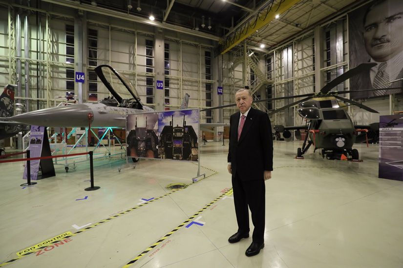 الرئيس التركي يفتتح منشأة لإنتاج الطائرات المقاتلة المحلية