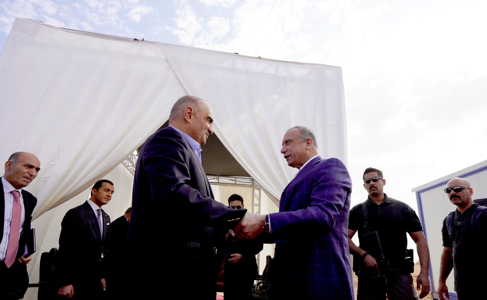 رئيسا الوزراء العراقي والاردني يضعان حجر الاساس لمشروع الربط الكهربائي بين البلدين