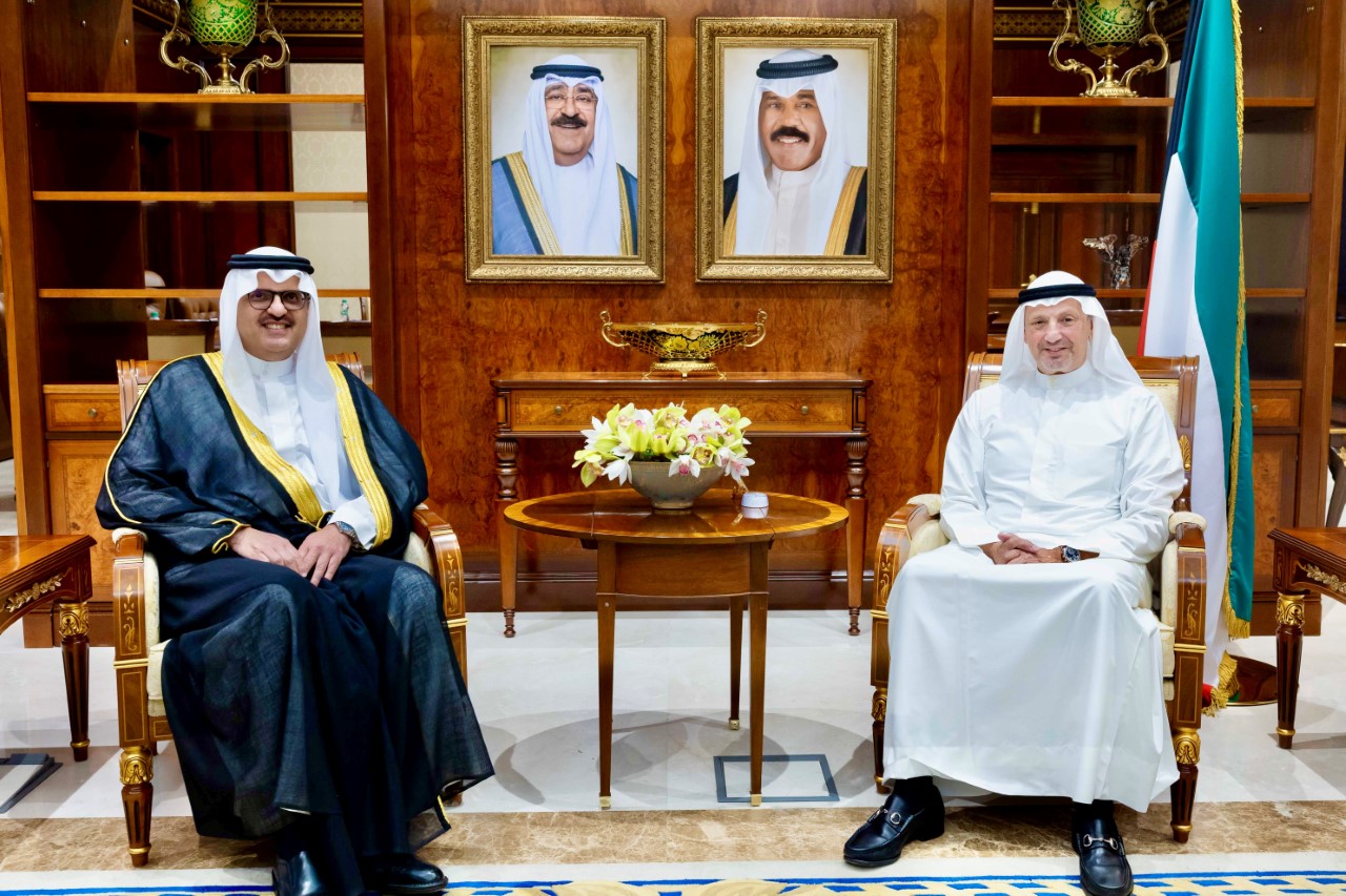Kuwait FM receives Ambassador of Saudi Arabia