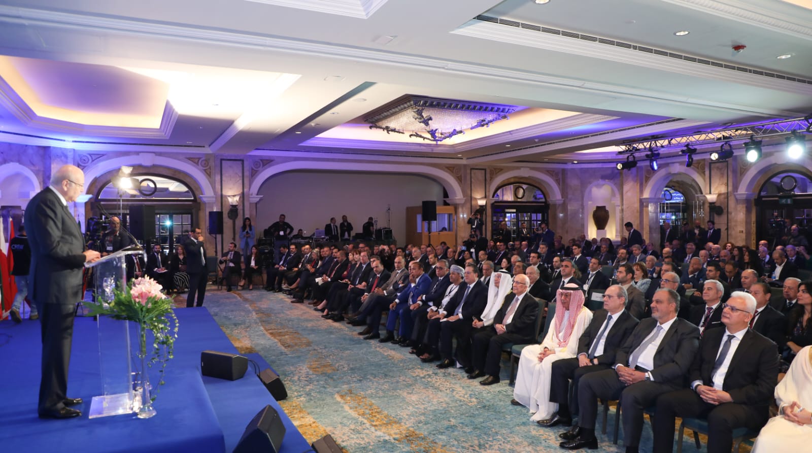 رئيس حكومة تصريف الاعمال ميقاتي في افتتاح منتدى بيروت الاقتصادي