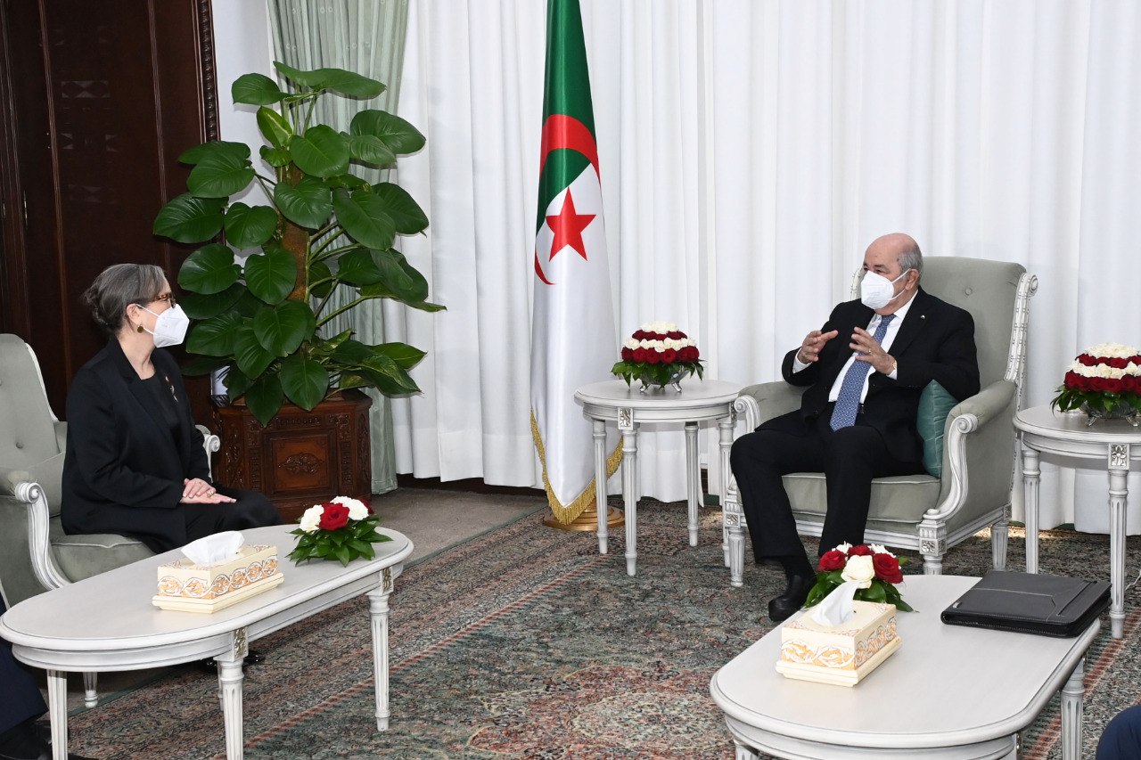 الرئيس الجزائري عبد المجيد تبون يستقبل رئيسة الوزراء التونسية نجلاء بودن