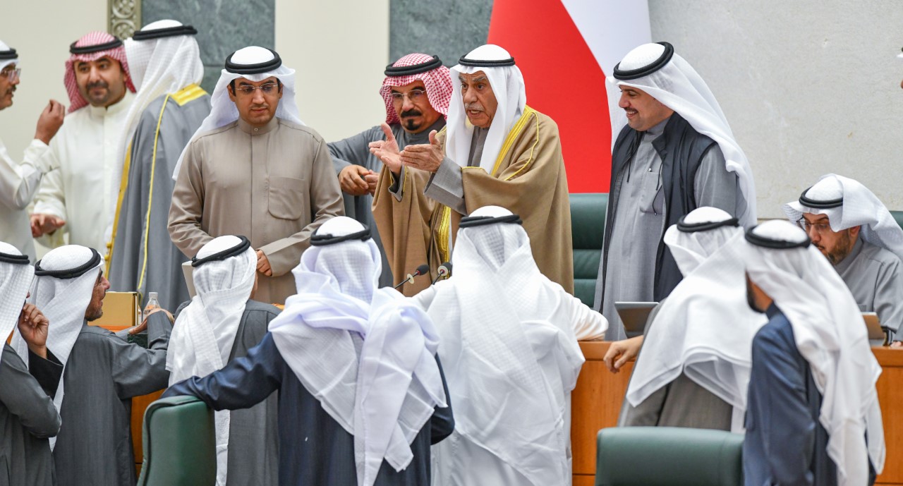 رئيس مجلس الأمة أحمد السعدون اثناء رفع الجلسة