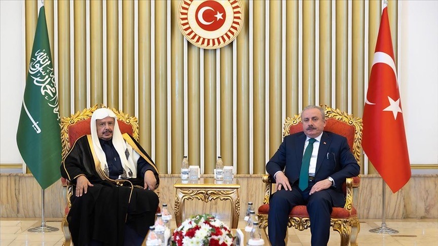 رئبيس البرلمان التركي يستقبل رئيس مجلس الشورى السعودي في انقرة