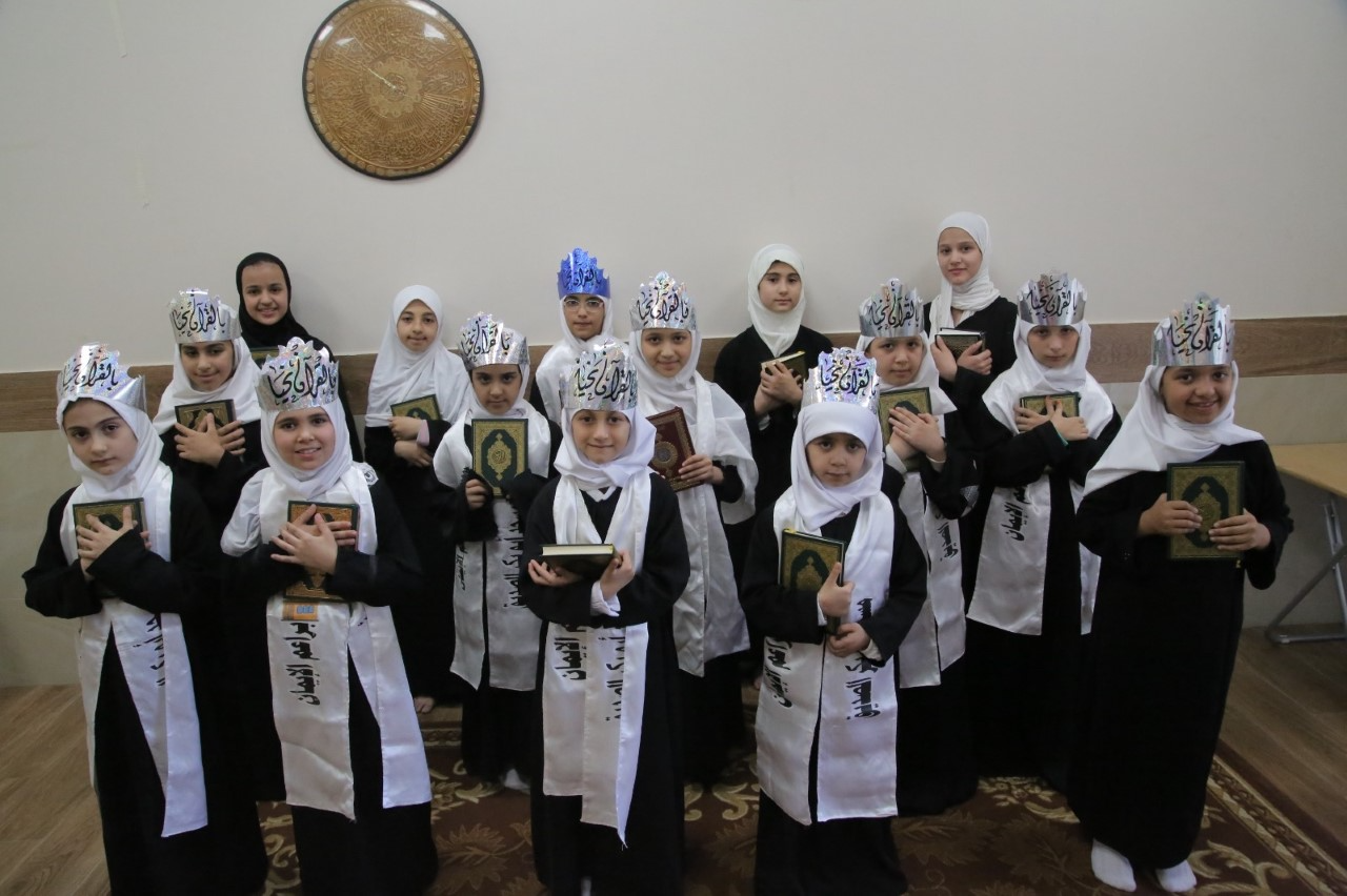 صغار الطالبات المنتسبات لحلقات القرآن بالجمعية