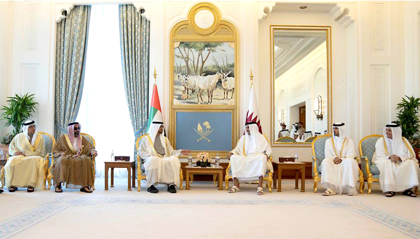 أمير قطر يبحث مع رئيس دولة الإمارات سبل تعزيز العمل الخليجي المشترك