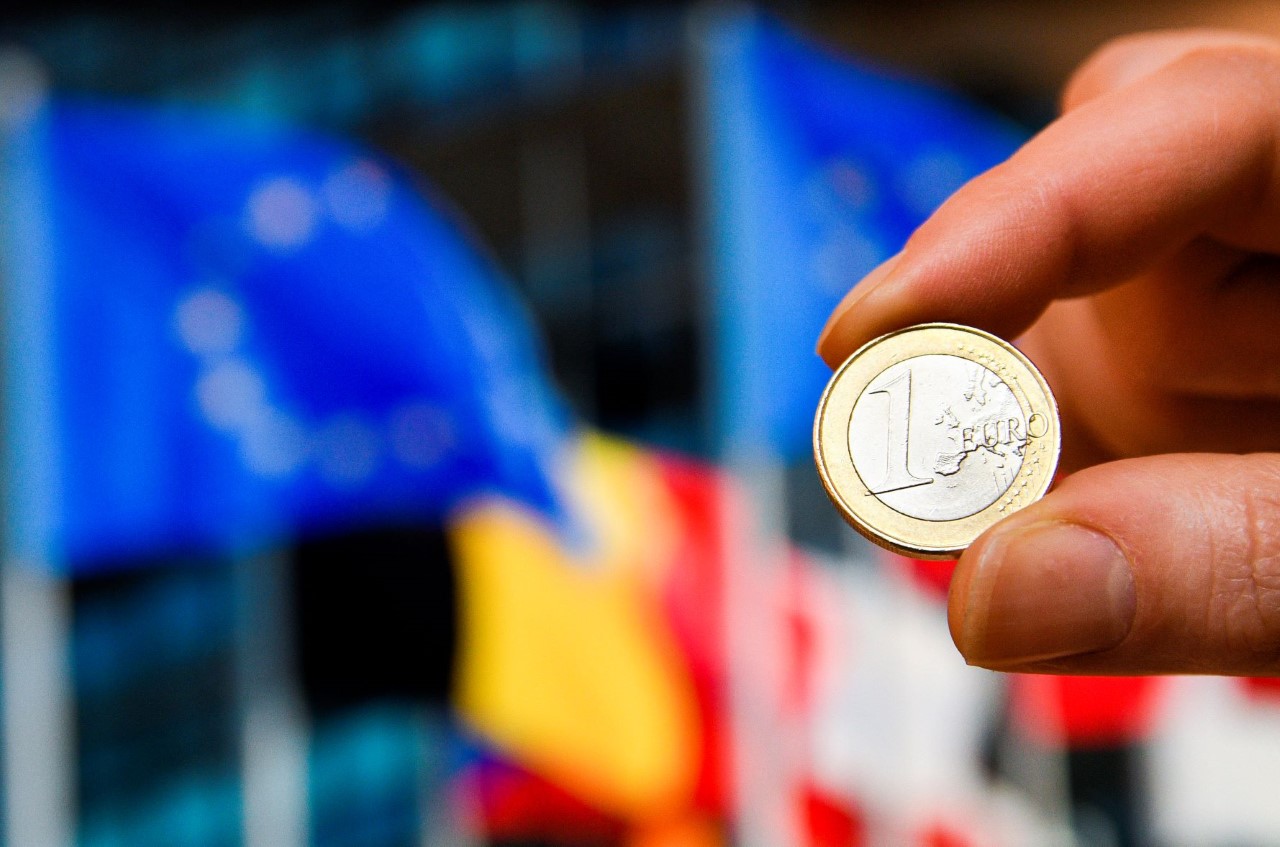 البرلمان الأوروبي يحيي الذكرى العشرين لتداول اليورو