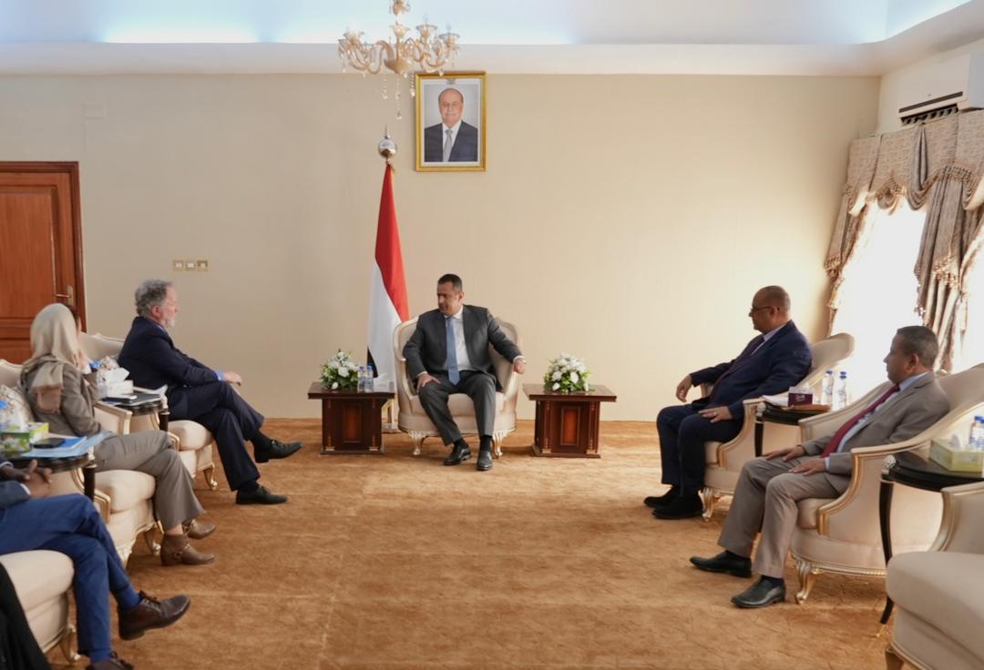 رئيس الوزراء اليمني يستقبل مدير برنامج الأغذية العالمي