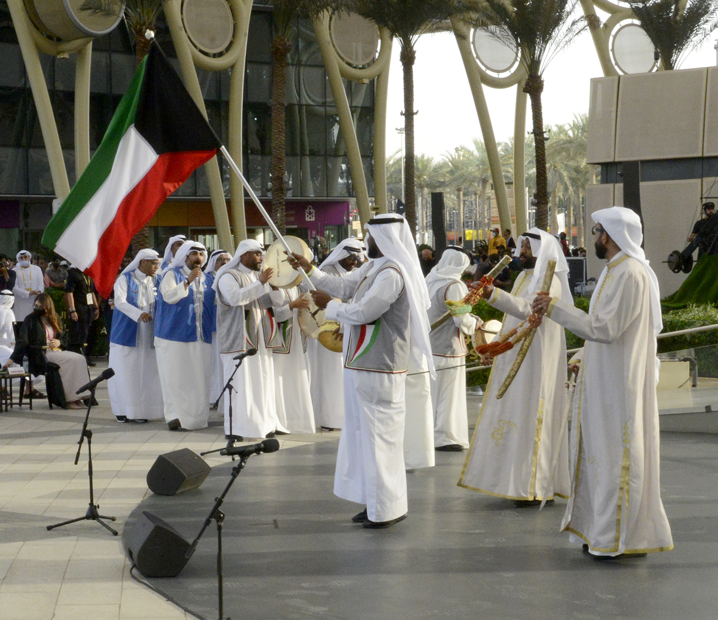 جانب من فعاليات جناح دولة الكويت بمناسبة الأعياد الوطنية محط أنظار زوار (اكسبو دبي 2020)	