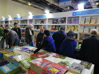 مسؤول كويتي: الهيئات الثقافية الكويتية علامة بارزة بمعرض القاهرة الدولي للكتاب                                                                                                                                                                            