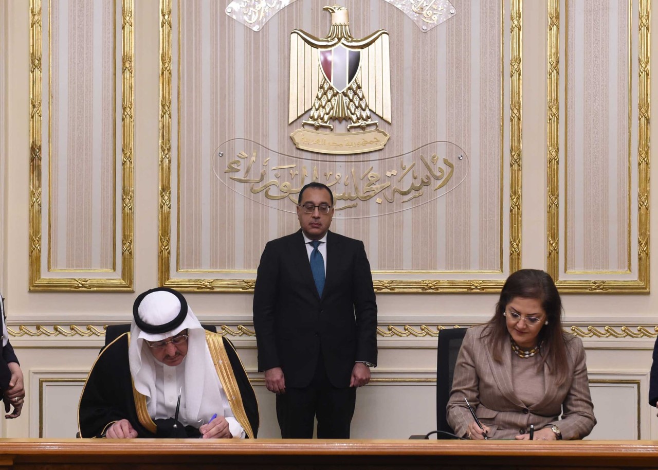 الجانبان المصري والسعودي يوقعان اتفاقية بشأن استثمارات صندوق الاستثمارات العامة السعودي في مصر