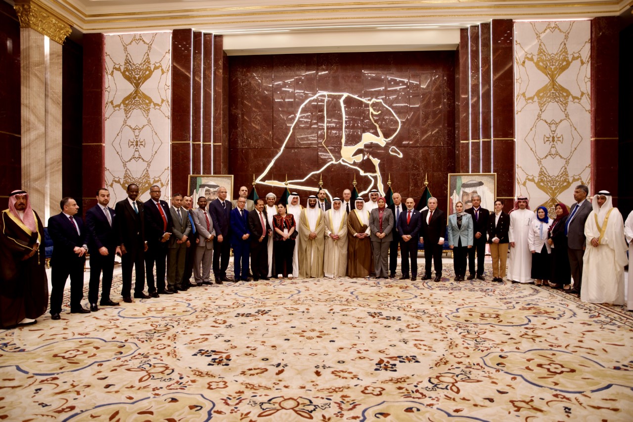 Kuwait FM receives Arab Parliamentary Scout Union delegation