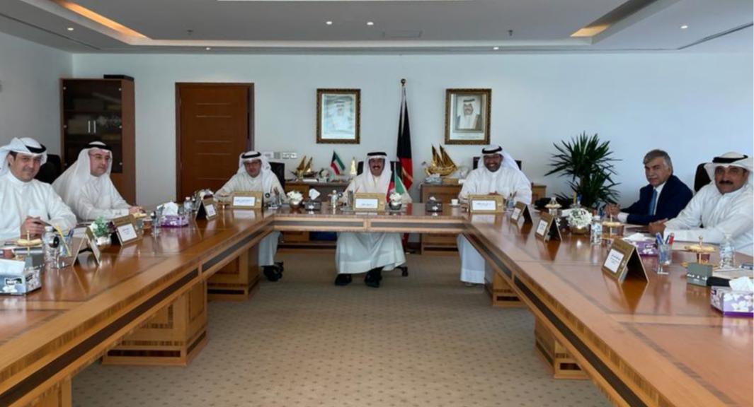 The meeting between the ministry and higher educational and higher education institutions regarding scholarships in Kuwait